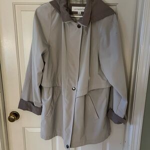 Liz Claiborne Women's Tan and Brown Trench Coat